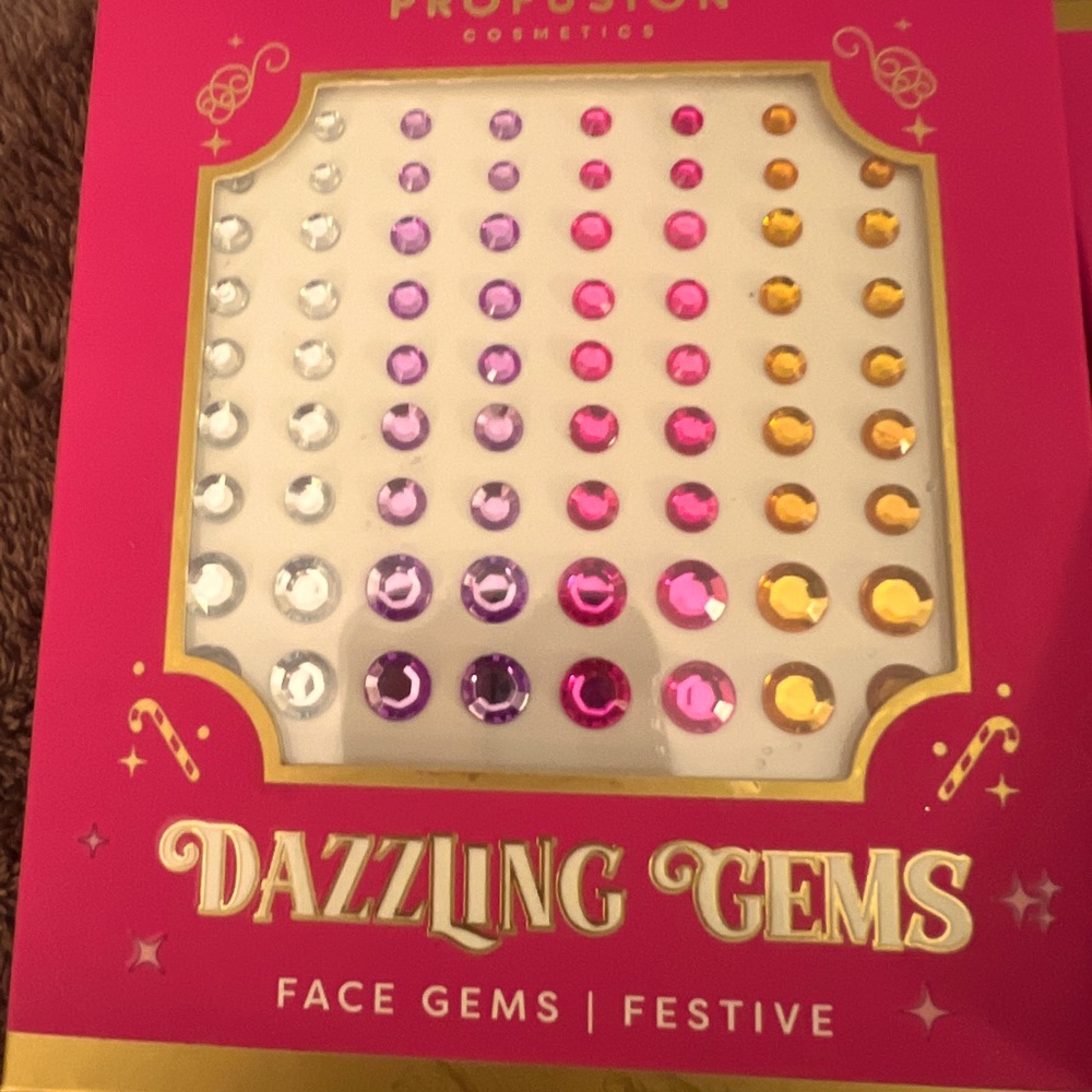 Face and body gems/jewels